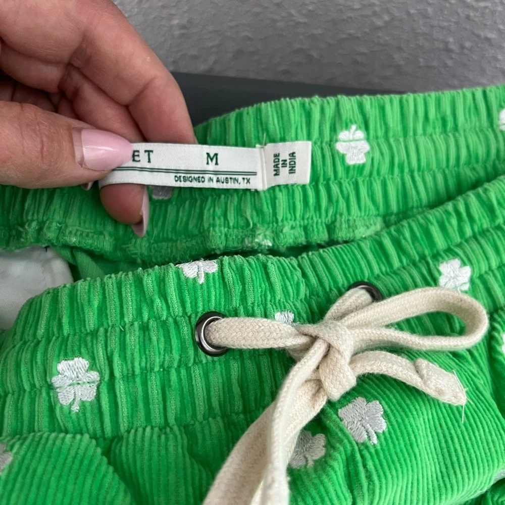 Criquet Cord Cruiser Men’s  Shamrock and Green Shirts. Men Medium
